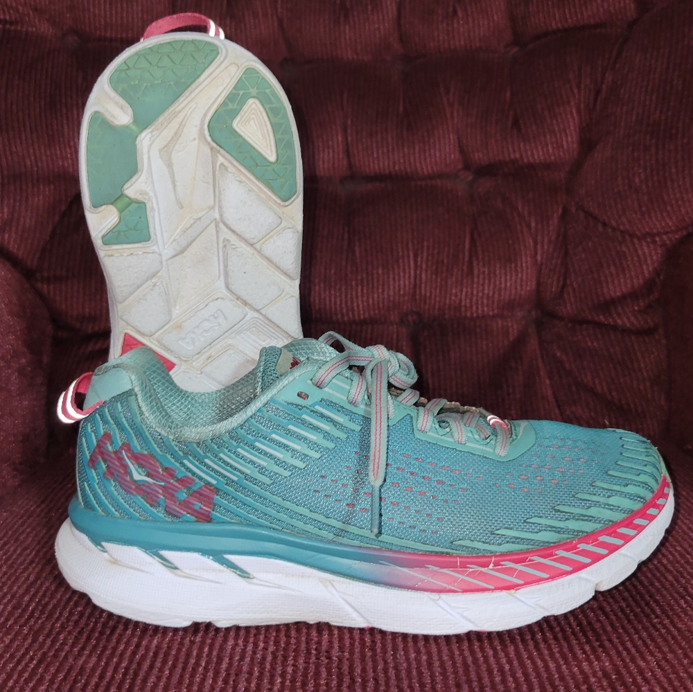 Womens Hoka Clifton 5 Size 7